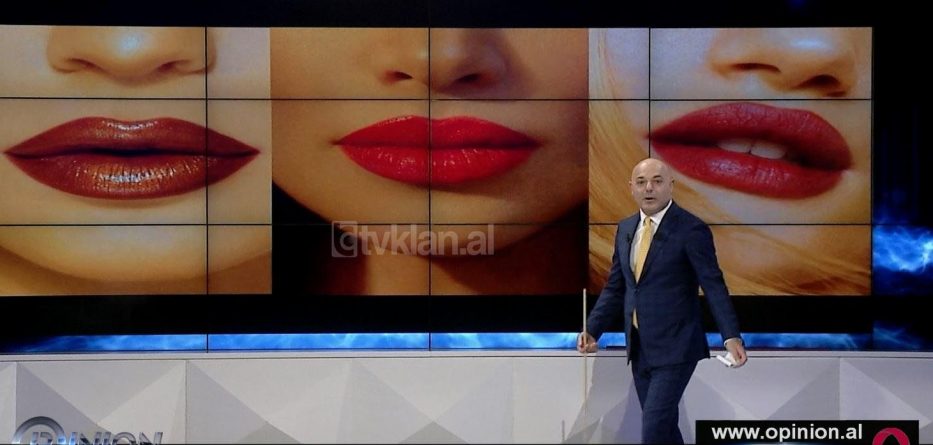 Tri prezantueset e njohura shqiptare me buzët njësoj