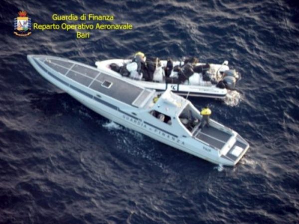 Operacion i madh antidrogë mes Italisë e Shqipërisë, 17 arrestime