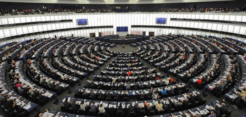 Parlamenti Europian po bëhet më femëror