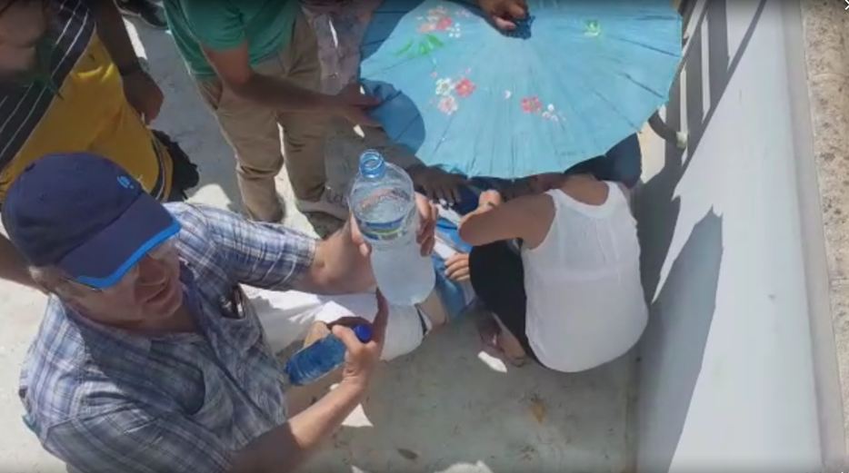 Përplasjet me policinë tek Teatri, lëndohet një qytetar