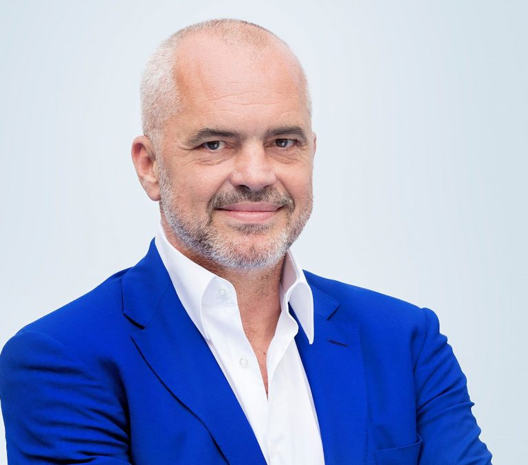 Rama porosi të prerë drejtuesve në 4 qarqe: Mos prekni gratë