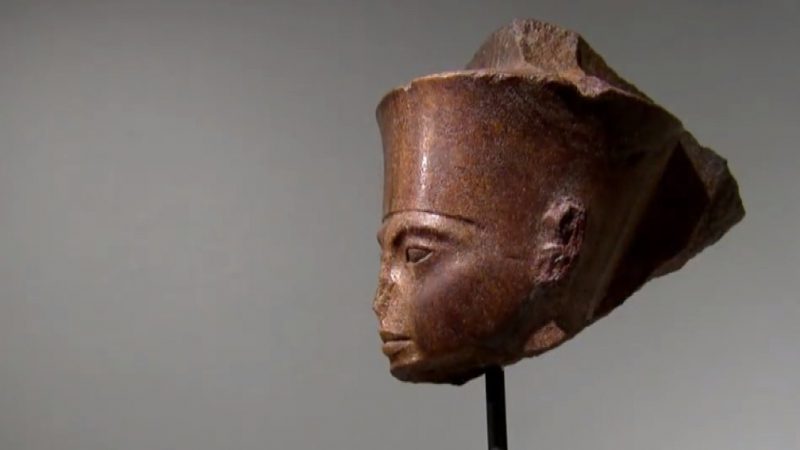 Busti 3 mijë vjeçar i Tutankhamunit shitet për 6 milionë dollarë