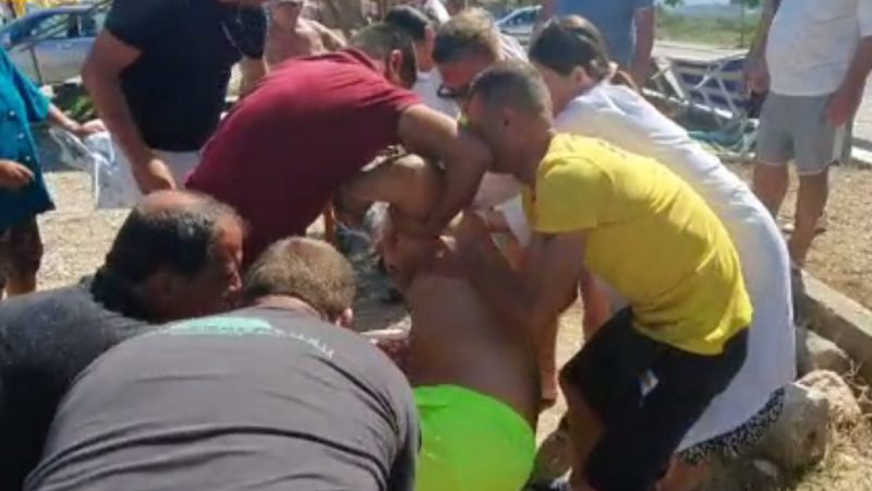 Po rregullonte çadrën pas stuhisë, roja i plazhit 30 minuta në komë pasi u godit në kokë