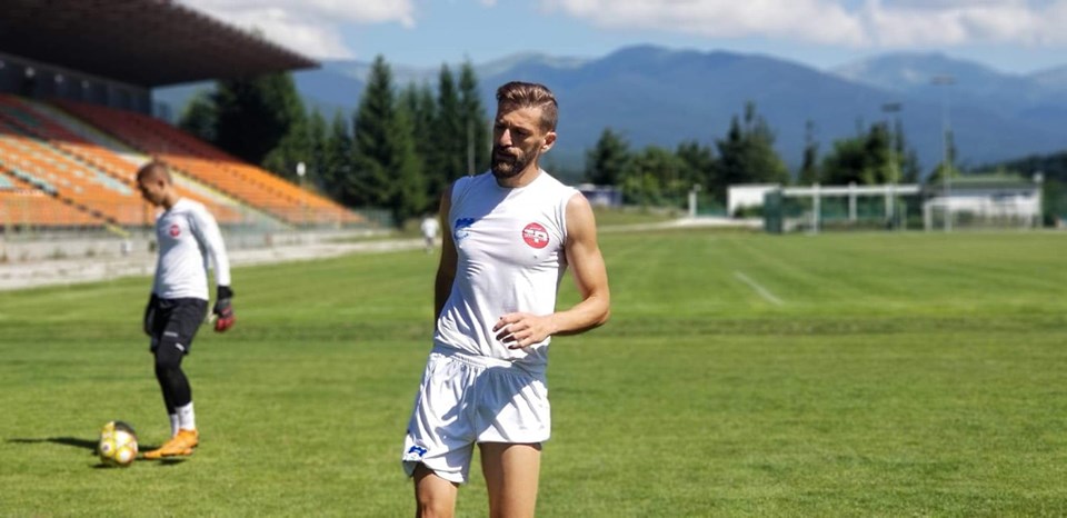 Tri largime brenda ditës, Teuta nis “revolucionin” pas Europës