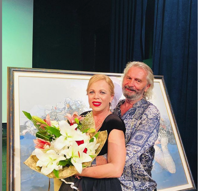 Inva Mula u jep fund thashethemeve për ndarje, publikon foto me burrin