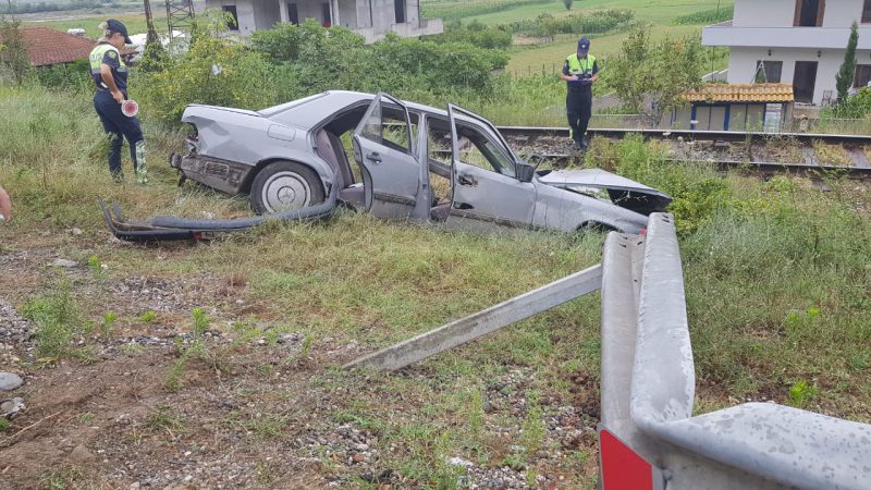 Shënohet një tjetër aksident, 2 persona të plagosur rëndë (FOTO)