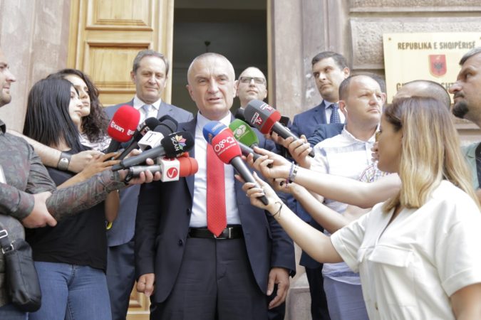 Teatri, Meta: S&#8217;ka forcë që më ndalon të vë para drejtësisë rilindasit