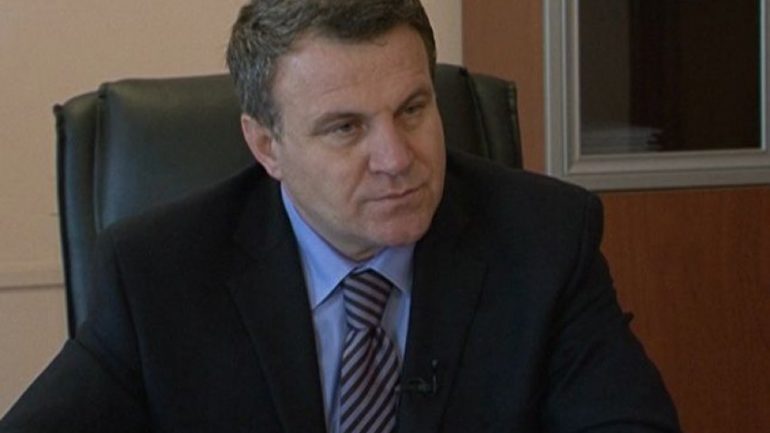 Shtyhet për në vjeshtë shkarkimi i Arben Malajt