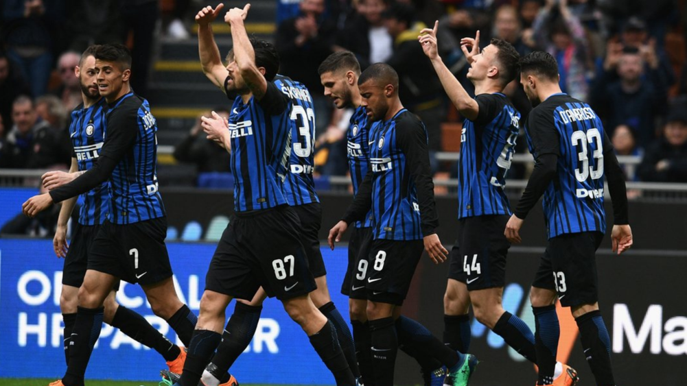 Barcelona ofron 100 milionë për sulmuesin e Inter-it