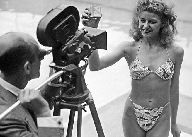 73 vite nga zbulimi i bikinit të parë, historia pas rrobave të banjos
