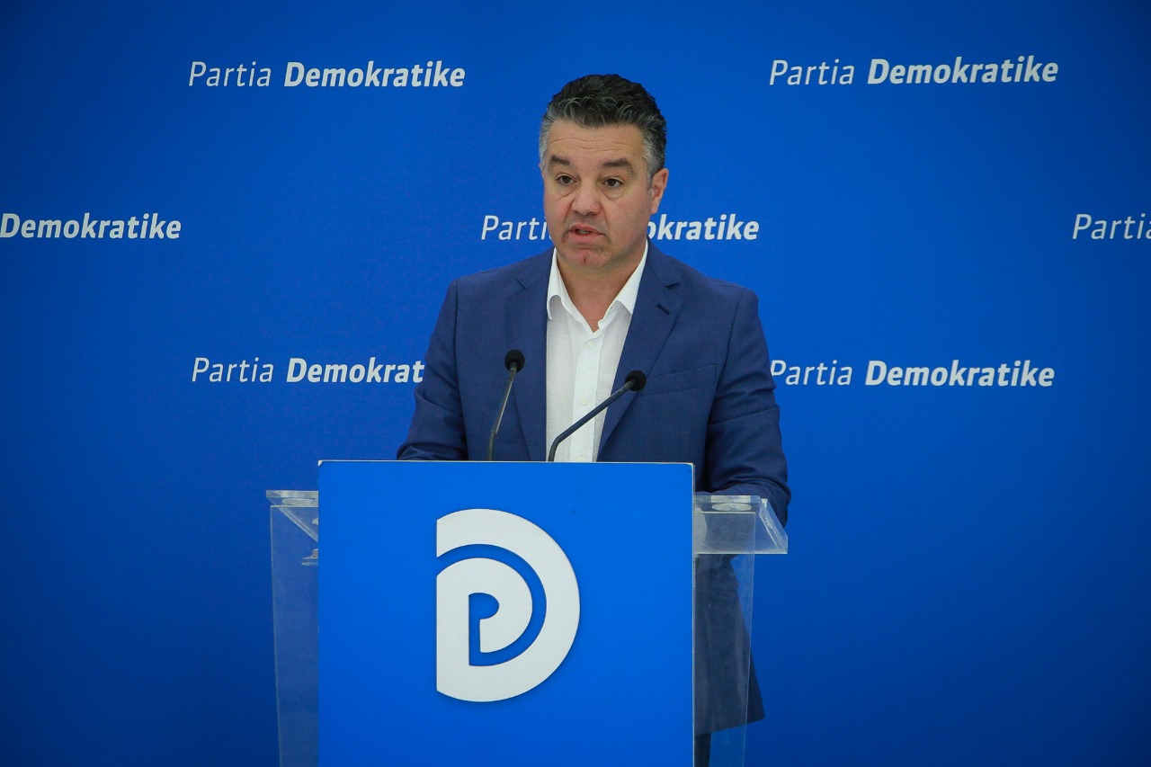 Nafta, Bozdo: Qeveria planifikon tjetër rritje të çmimit, PD do ta ulë me 300 lekë/litër