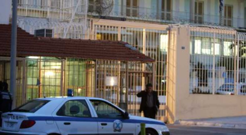 38-vjeçari shqiptar gjendet i varur në qelinë e burgut grek