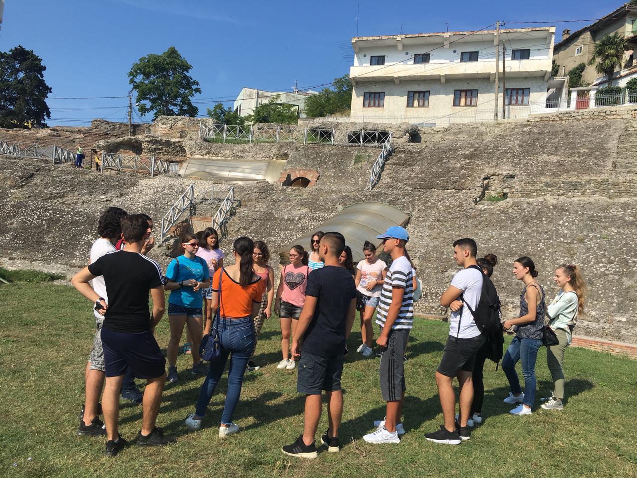 “Udhëtim i Lirë” fillon trajnimin me të rinj nga Durrësi (FOTO)