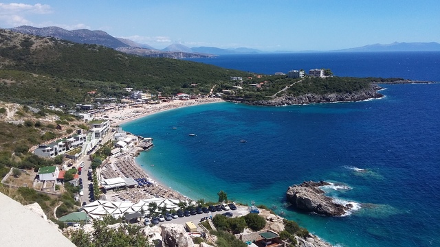 Përplasje me armë në Jalë, sherr i rëndë në lokalin e njohur