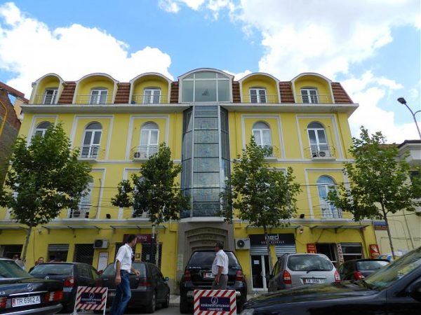 Lirohet nga detyra Myftiu i Tiranës, Ylli Gurra, kush e zëvendëson