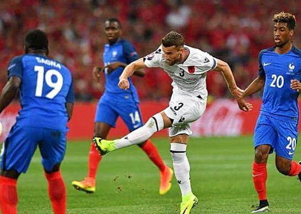 Futbollisti i Kombëtares i jep fund beqarisë, martohet në fshehtësi (FOTO)