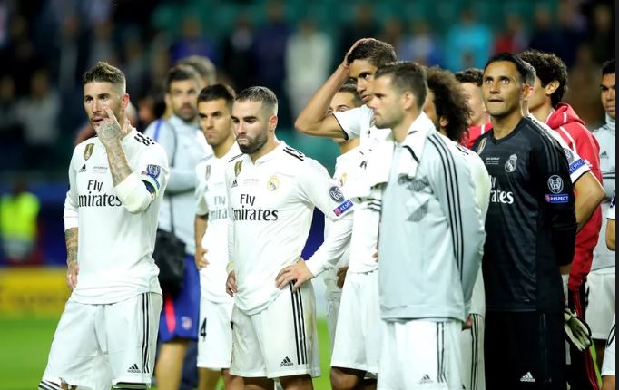 Mbrojtja “galaktike” në krizë, ka pësuar 12 gola në 3 ndeshje