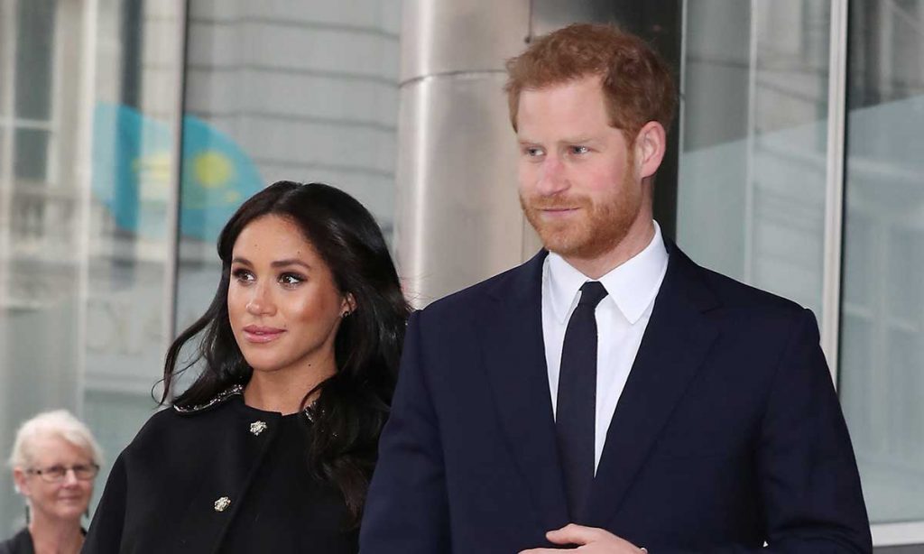 Çfarë ndodhi në ndeshjen e bejzbollit, a e injoroi Harry Meghan-in?