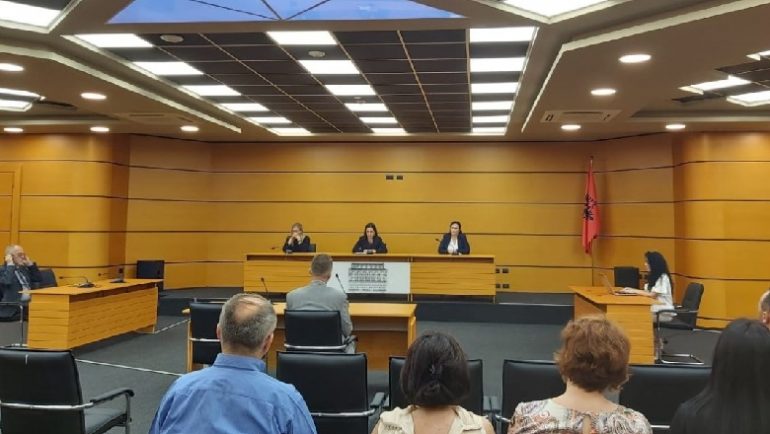 Vettingu kthen në shkollë drejtuesin e Prokurorisë së Apelit