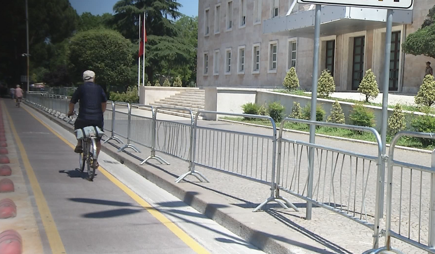 Protesta e opozitës, policia merr masat