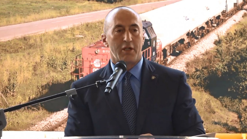 Kryeministri i Kosovës kërkon linjë hekurudhore Prishtinë-Durrës