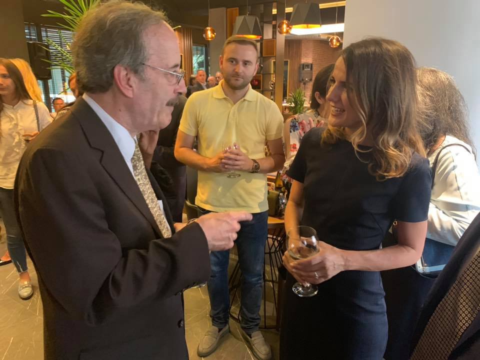 Rudina pas mungesës te busti i Azemit: Hera e parë që s’ishim të ftuar për shkak të dramës politike!