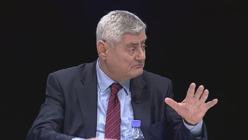 “Nuk merret pushteti me pushkë”, Shehi për Bashën: Të dialogojë