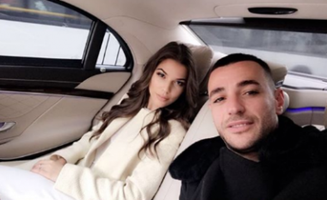 “Ta bojn dashnore”! Stresi sqaron të vërtetën pas fotos me një femër