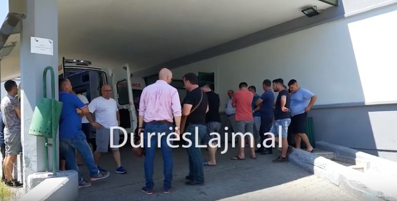 “Far West” në Kavajë/ Të plagosurit në urgjencën e Durrësit (VIDEO)
