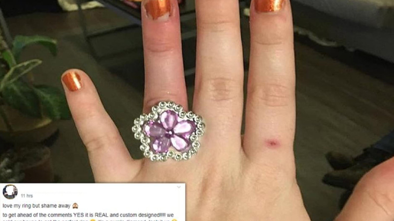 Poston unazën e fejesës me diamant, por vajza zhgënjehet nga komentet