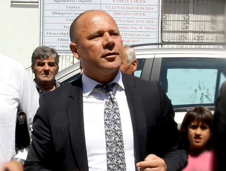 Bashkia Kamëz i vendos një rruge emrin “Ramush Haradinaj”