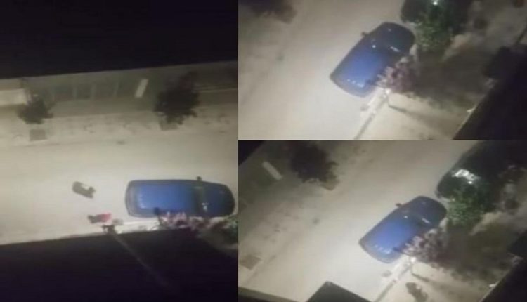 “Më sill çupën”! Grushte në Vlorë, të rinjtë rrahin babanë e një vajze (VIDEO)