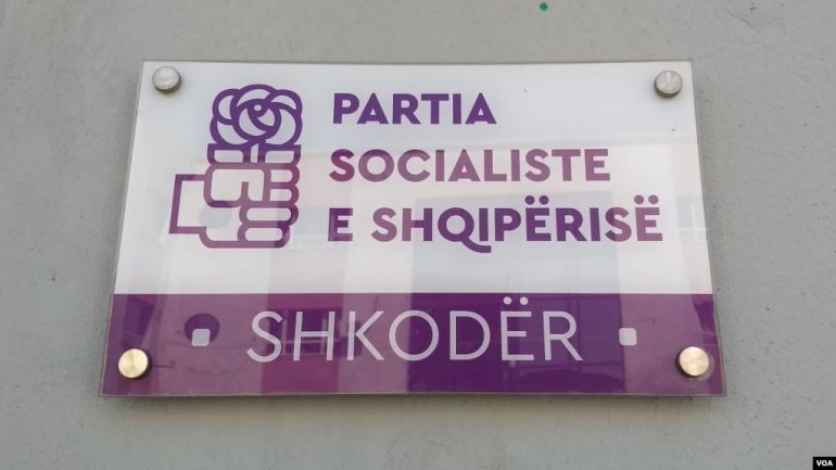 VOA: 30 qershori tronditi PS-në Shkodër, ikin 8 drejtorë, pritet largimi i 10 të tjerëve