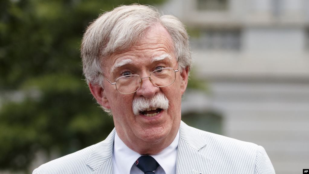 Bolton: Uashingtoni do të shohë një Brexit të suksesshëm