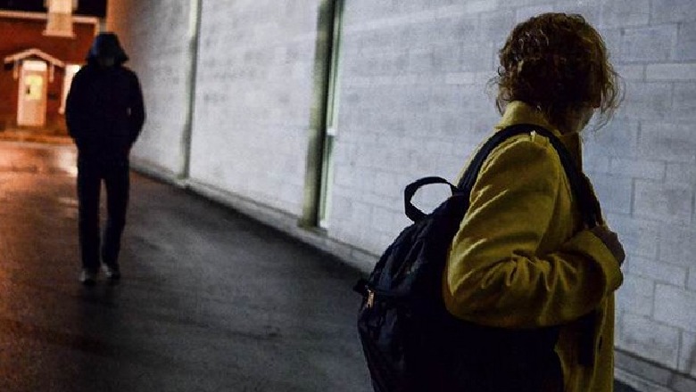 Një vit përndjekje e vazhdueshme, 19-vjeçarja denoncon 28-vjeçarin