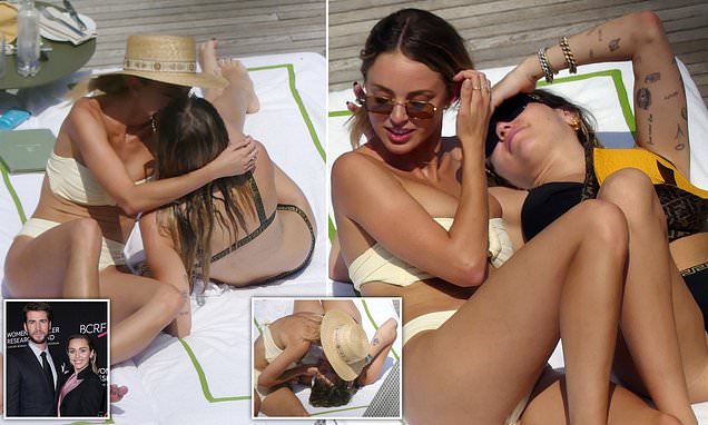 Pas ndarjes nga bashkëshorti, Miley Cyrus fotografohet duke u puthur me një vajzë