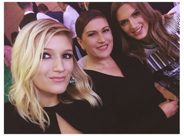 “Debatova me motrën dhe nënën”, Sara Hoxha rrëfen ankthin që po përjeton këtë periudhë