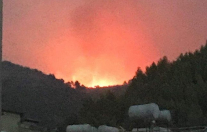 Zjarr masiv në Delvinë, digjen 3 shtëpi