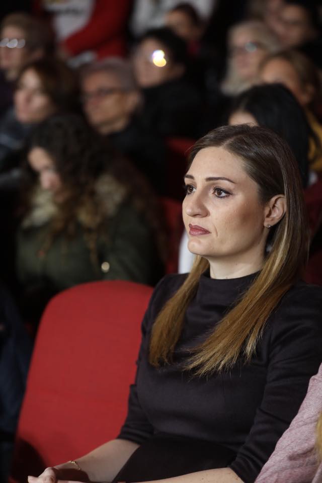 Ish-ministrja bëhet nënë për herë të dytë