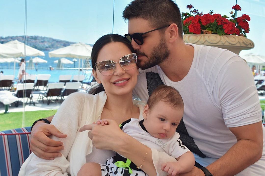 Bëri lindje natyrale, rrëfehet Almeda: Ma këshilloi mamaja, ishte shumë e vështirë