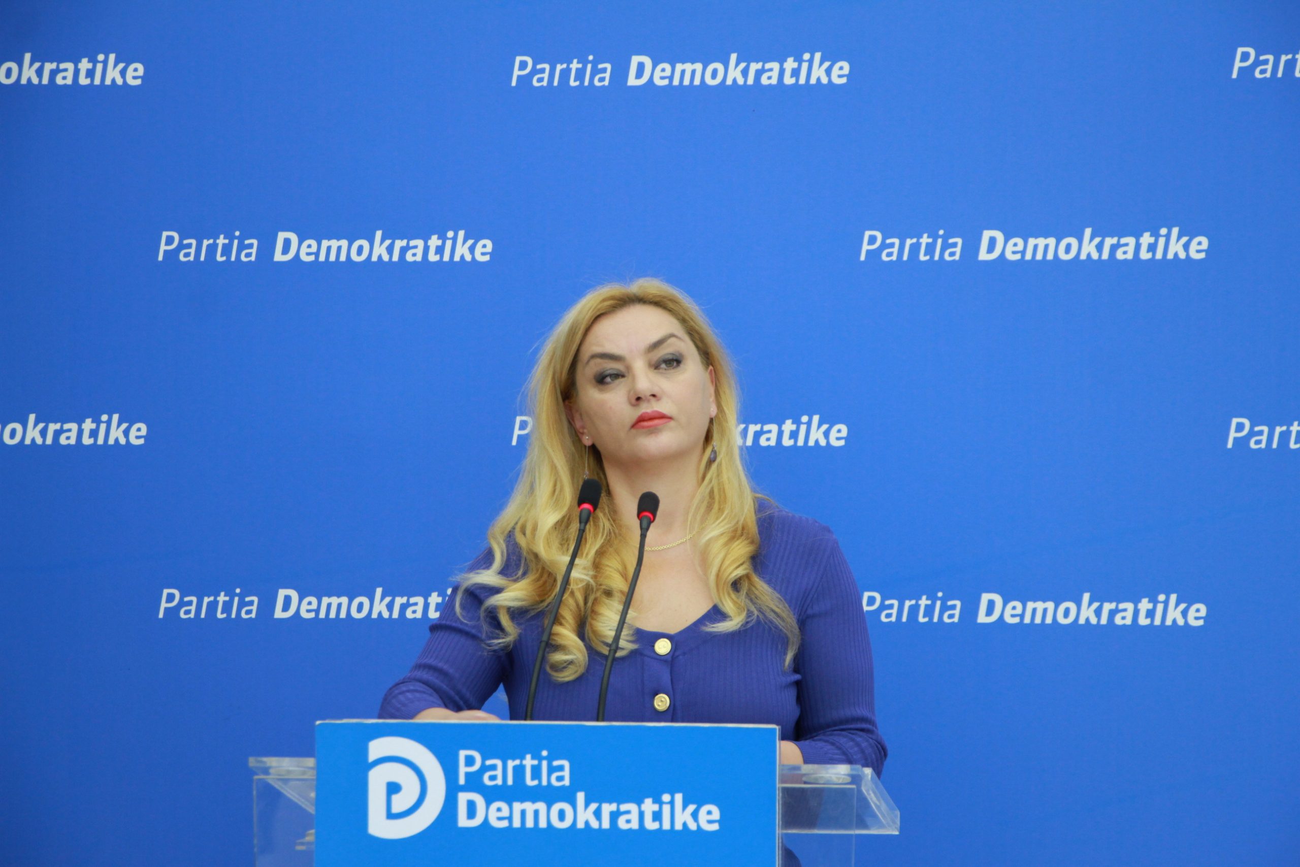 Vokshi nxjerr dokumentet: Gjonaj pagoi hotelin 700 euro/nata për person