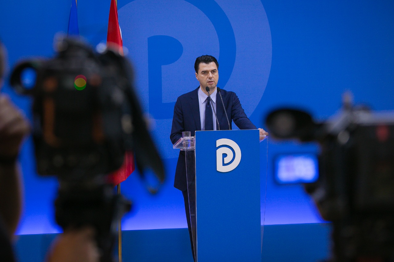 “Agim Kajmaku po i fshihet drejtësisë greke prej disa vitesh”/ Basha video-mesazh: E gjithë Vora e di, e di edhe Rama