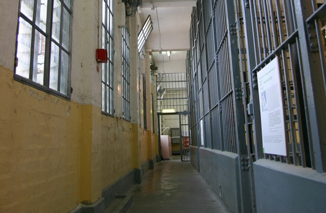 Vrau gruan, kosovari i jep fund jetës në burg, kërkohej nga SHBA