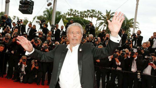 Alain Delon goditet nga hemoragjia cerebrale