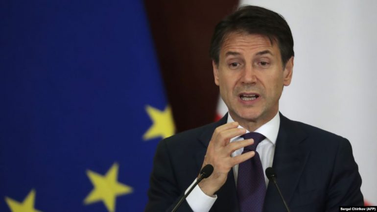 Itali, Conte merr mandatin, Salvini thërret protestë