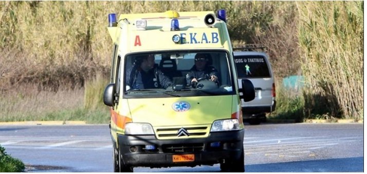 Aksidentohet makina me dy shqiptarë në Greqi, vdes njëri prej tyre