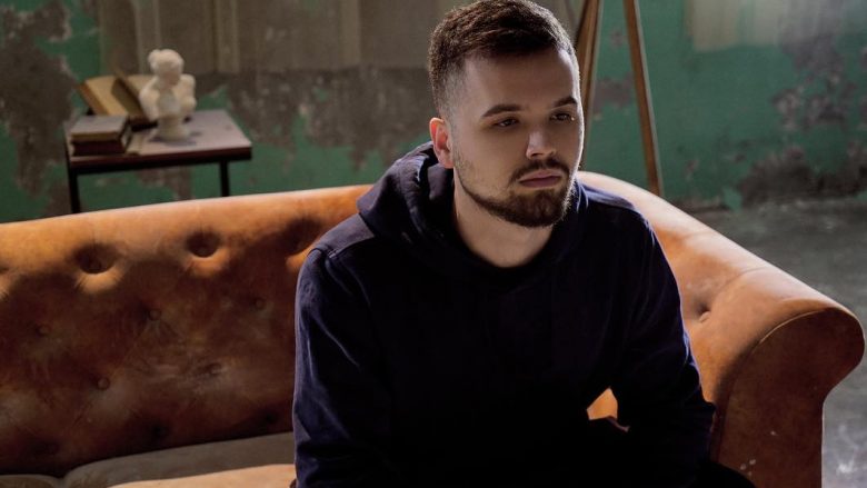 Pas këngëve prekëse të Ylli Limanit fshihen historitë personale të tij