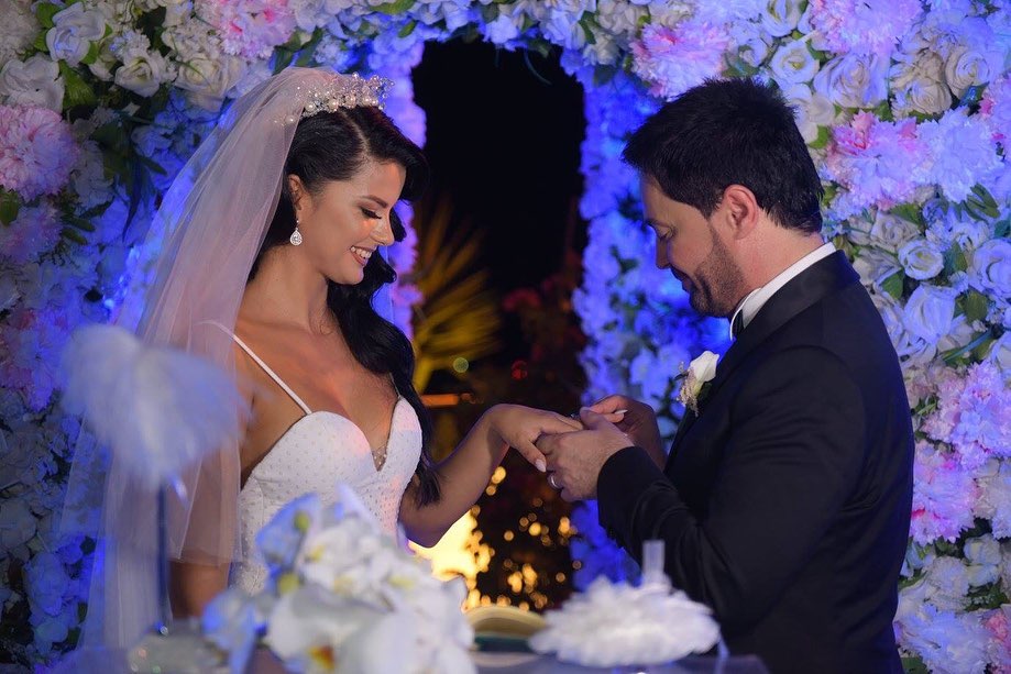 Sot 4 vite martesë, Andrra dedikim të veçantë për Sinanin (FOTO)