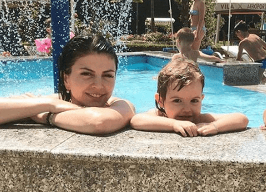 Rudina Dembacaj: Vajza ime të thyn në mes po e krruajte