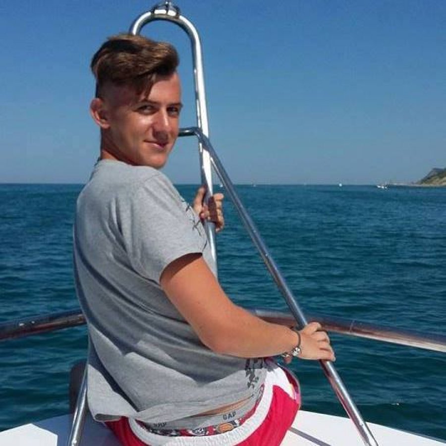 Ky është 19-vjeçari që humbi jetën sot në Itali (FOTO)